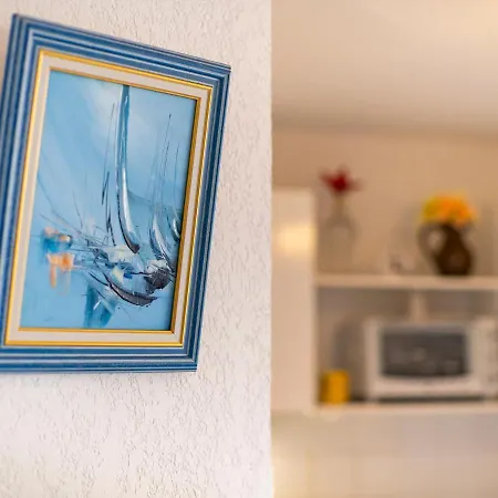 1 Bedroom For 6 * Agde