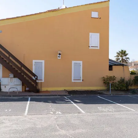 1 Bedroom For 6 Agde